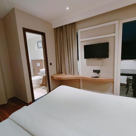 Aura Rooms Ντεχραντούν Εξωτερικό φωτογραφία