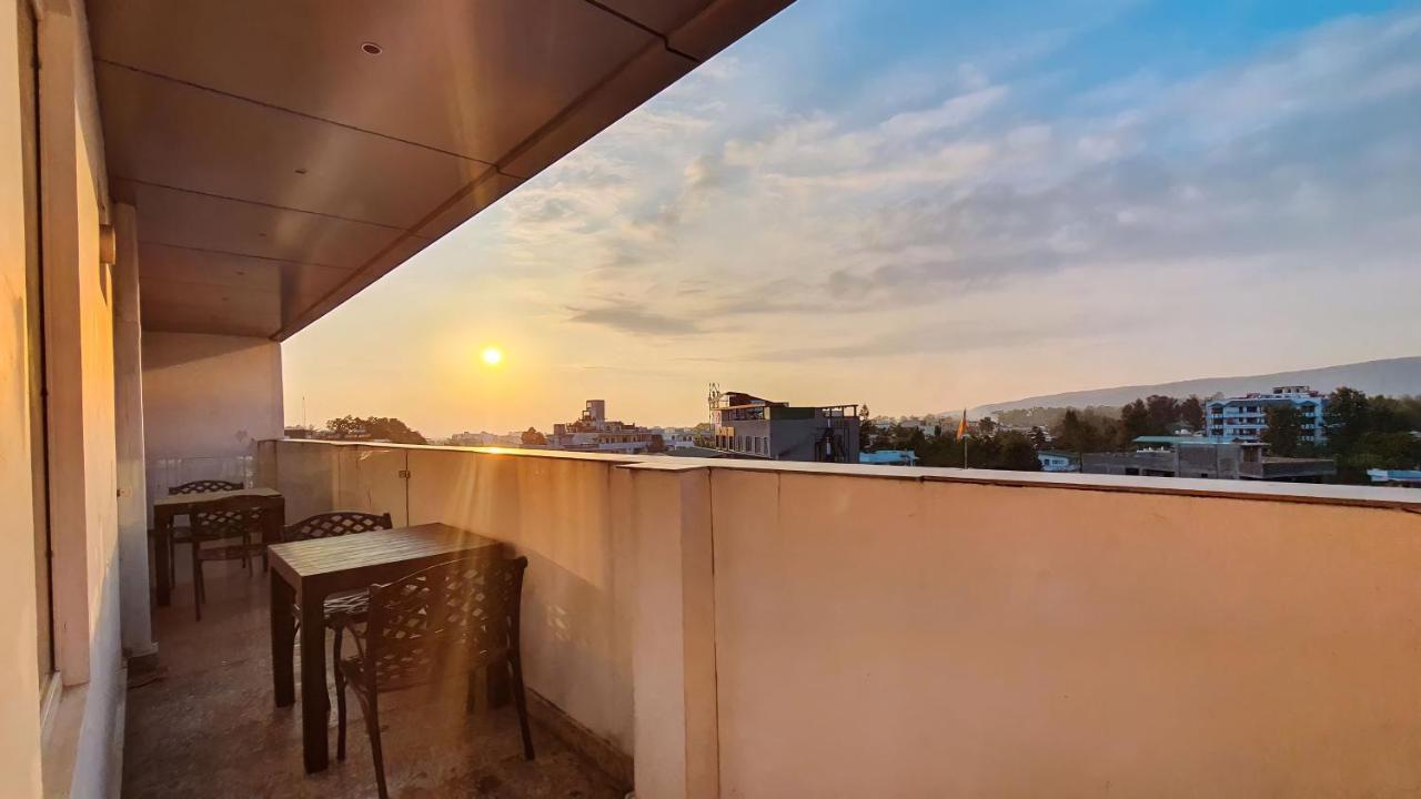Aura Rooms Ντεχραντούν Εξωτερικό φωτογραφία